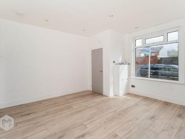 House for rent in Burnedge, Greater Manchester