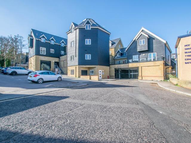 Apartment for rent in Broxbourne, Hertfordshire