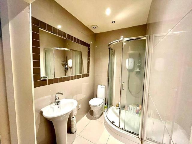 Apartment for rent in London Borough of Hounslow, Greater London