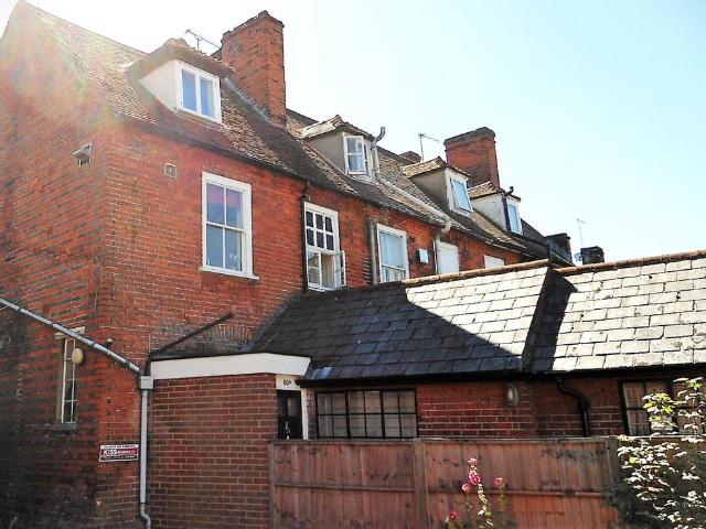 House for rent in Ingatestone and Fryerning, Navestock Side
