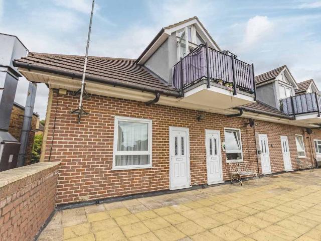 Apartment for rent in Iver