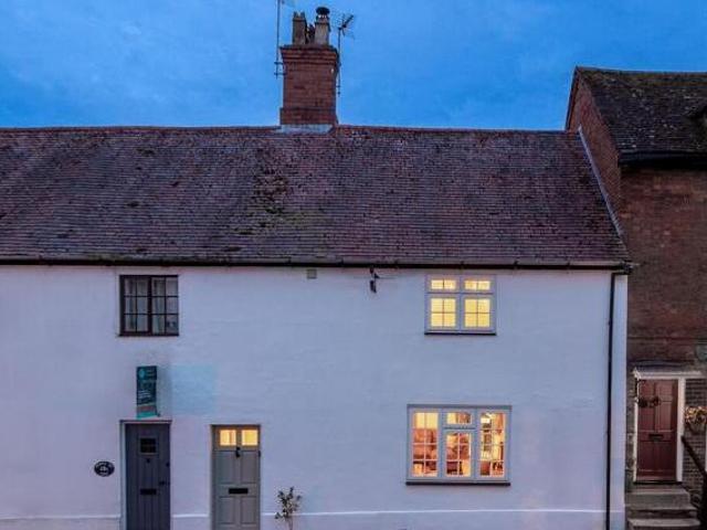 House for sale in Abbey Fields, Warwick