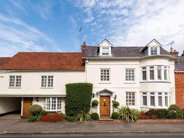 House for sale in Green Close, Warwickshire