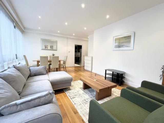 Apartment for rent in South Kensington, Greater London