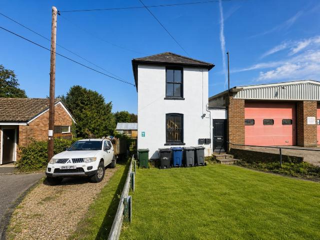 Apartment for rent in Lane End, Buckinghamshire