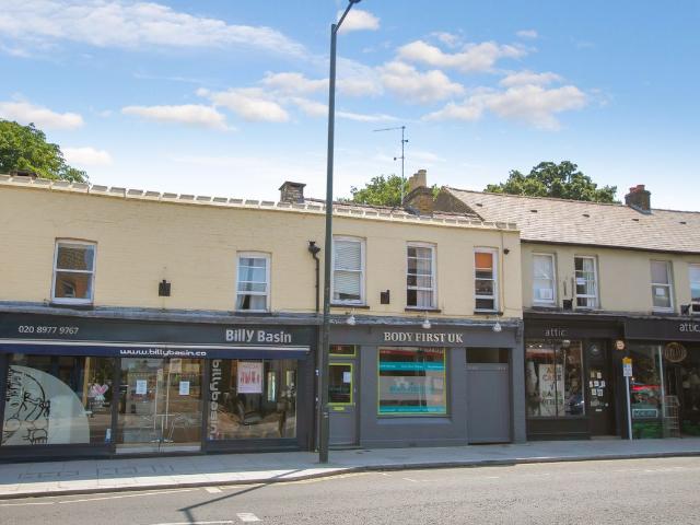 Apartment for rent in Hampton Hill, Greater London