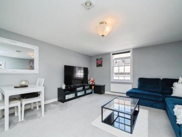 House for sale in Pachesham Park, Surrey