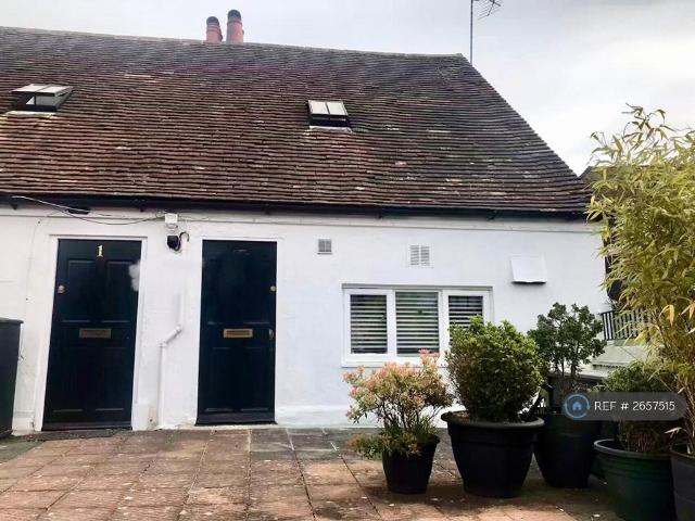 Apartment for rent in Pachesham Park, Surrey