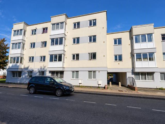 Apartment for rent in Lee-on-the-Solent, Gosport