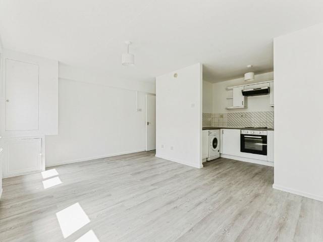 Apartment for rent in Plaistow, Greater London