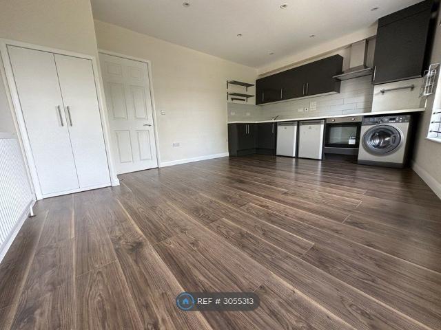 Apartment for rent in Hornsey, Greater London