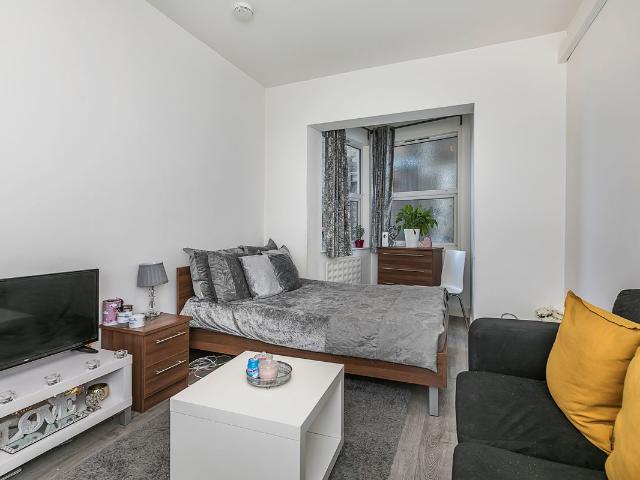 Studio for rent in Harlesden, Greater London