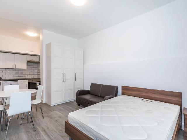 Studio for rent in Harlesden, Greater London