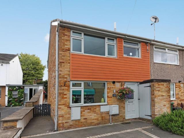 House for rent in Bruntcliffe, Leeds