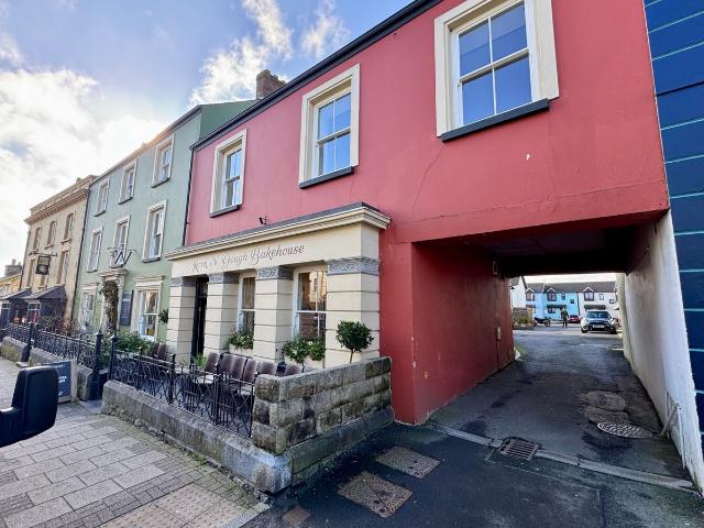 Apartment for rent in Narberth, Wales