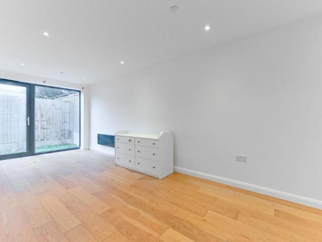 Apartment for rent in New Malden, Greater London