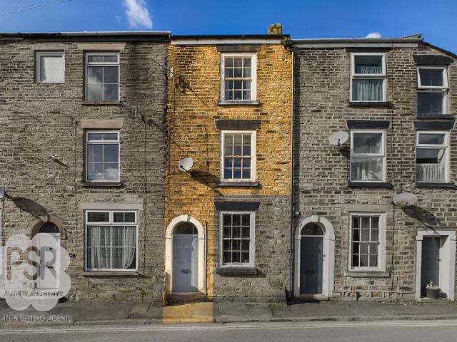 Apartment for rent in Charlesworth, East Midlands