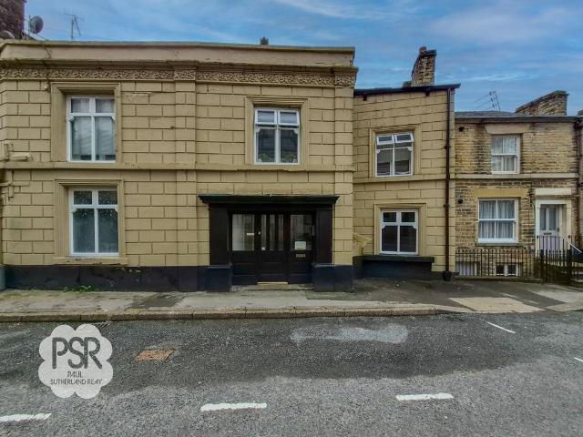 Apartment for rent in Charlesworth, East Midlands