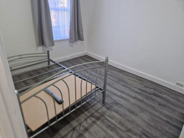 Apartment for rent in Manor Park, Greater London