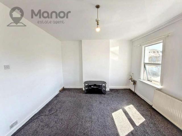 House for rent in Manor Park, Greater London
