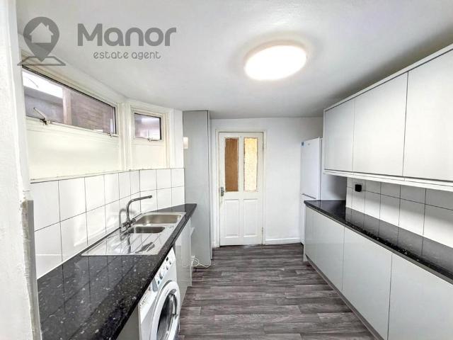 Apartment for rent in Manor Park, Greater London
