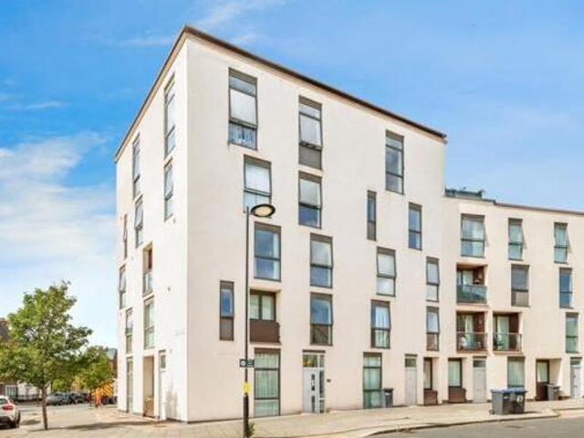 House for sale in Northampton, Northamptonshire
