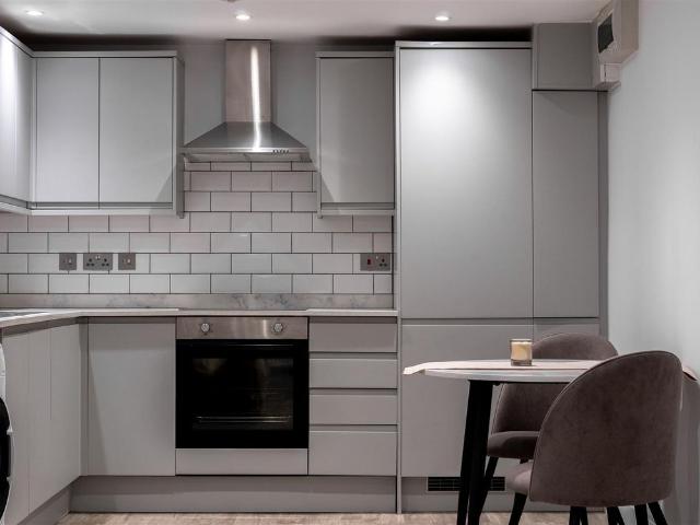House for rent in Nutfield, Hillview