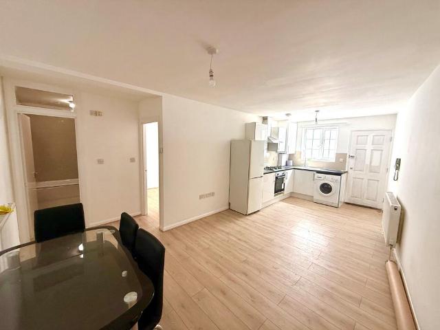 Apartment for rent in Goddington, Greater London
