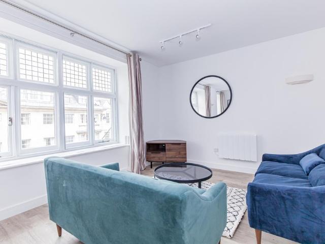Apartment for rent in Holywell, The Slade