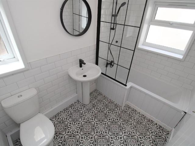 House for rent in Cymmer, Wales