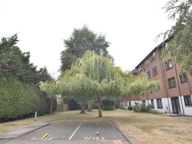 Apartment for rent in London Borough of Croydon, Purley