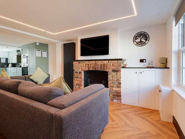 House for rent in Five Acres, Hertfordshire