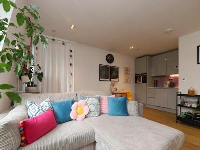 House for sale in Batchworth