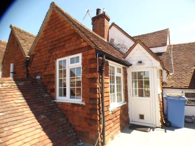 Apartment for rent in Westborough, Surrey