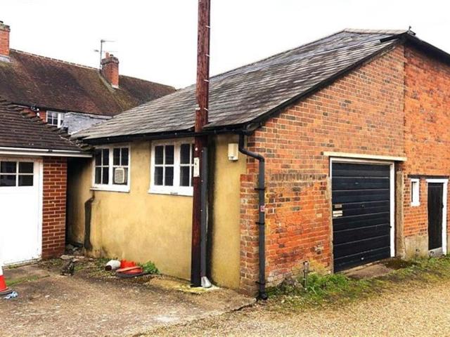 Apartment for rent in Westborough, Surrey