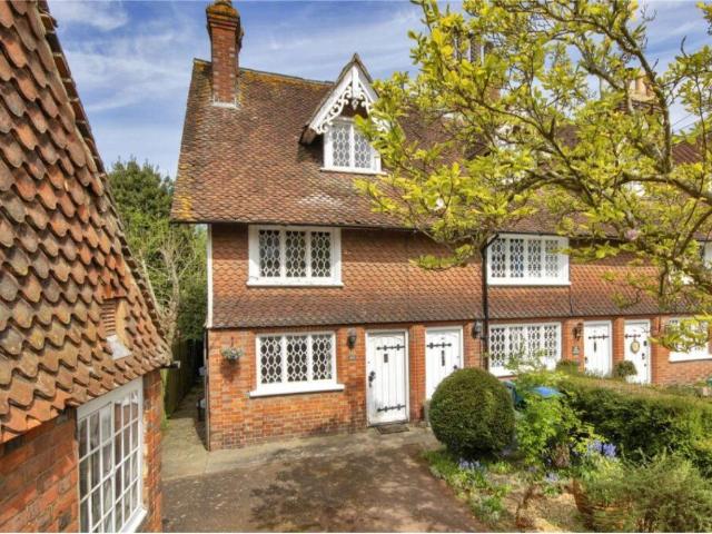 House for rent in Chipstead, The Butts