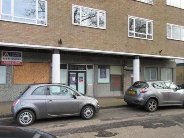 House for sale in Lower Halliford, Surrey