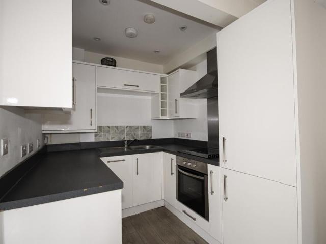 Apartment for rent in Regent Quay, Oad Street
