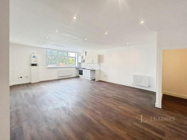 Apartment for rent in Regent Quay, Oad Street