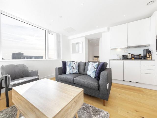 Studio for rent in Slough
