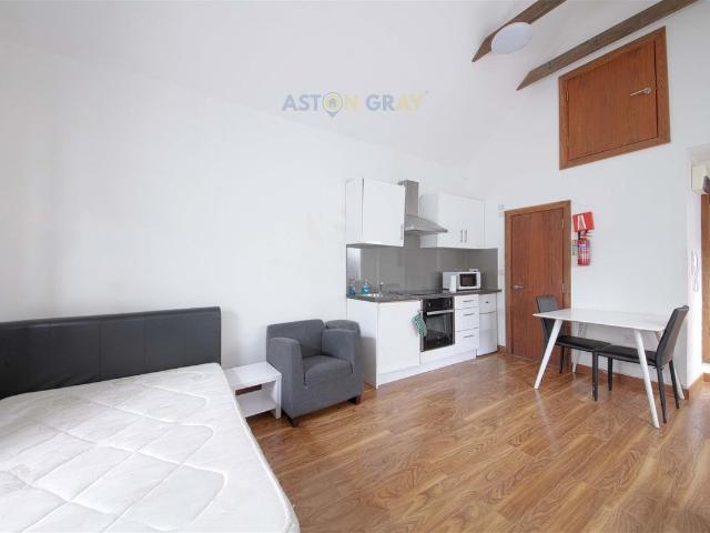 Studio for rent in Slough