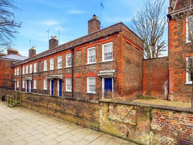 House for sale in Dunstable, Bedfordshire