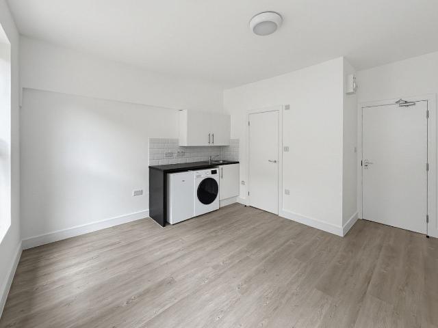 Apartment for rent in Alton Barnes, Essex