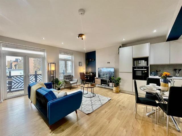 Apartment for rent in Alton Barnes, Essex