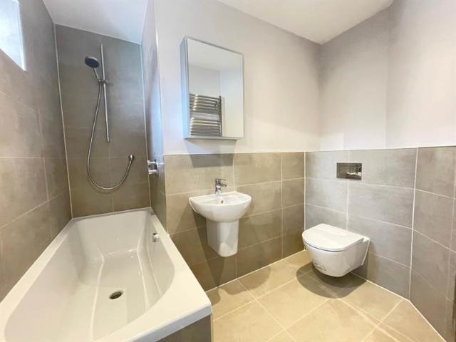 Apartment for rent in Sunninghill and Ascot, Sunninghill