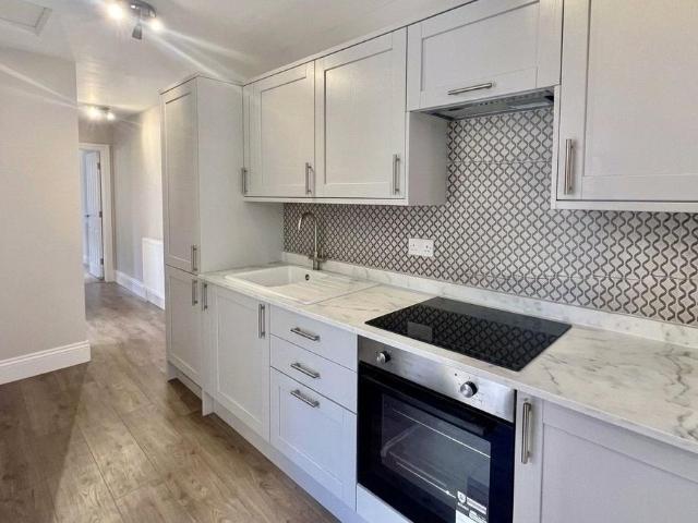 Apartment for rent in Sunninghill and Ascot, Sunninghill