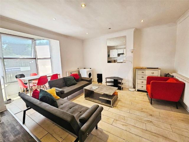 House for rent in Row Town, Surrey