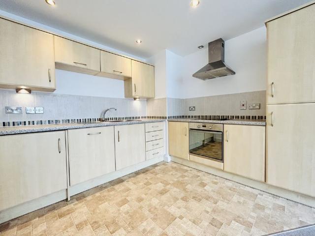 Apartment for rent in Kingsley Moor, Staffordshire
