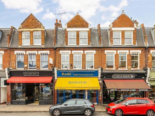 Apartment for rent in Strawberry Hill, Greater London