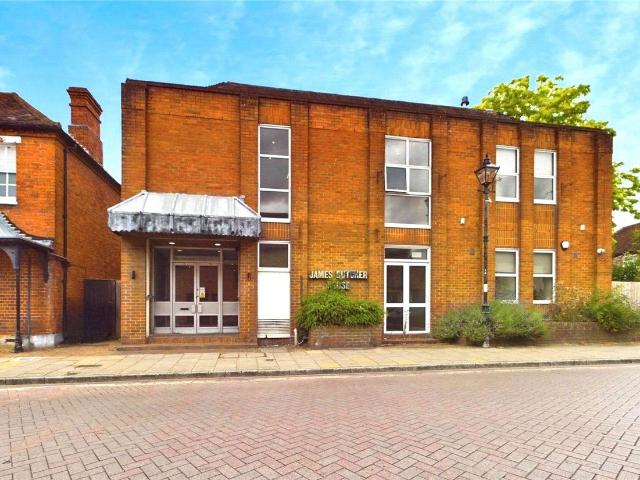Apartment for rent in Theale, West Berkshire